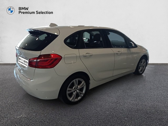 BMW Serie 2 225xe iPerformance Active Tourer color Blanco. Año 2020. 165KW(224CV). Híbrido Electro/Gasolina. En concesionario Mandel Motor Badajoz de Badajoz