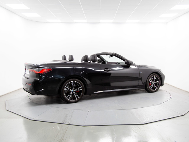 BMW Serie 4 420i Cabrio color Negro. Año 2024. 135KW(184CV). Gasolina. En concesionario Movil Begar Petrer de Alicante