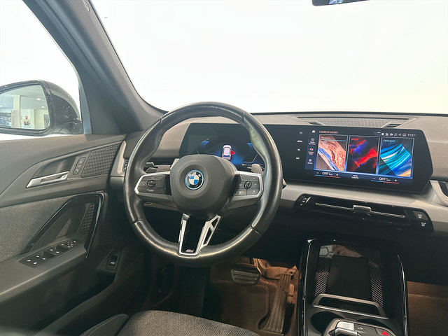 BMW X1 xDrive30e color Blanco. Año 2023. 240KW(326CV). Híbrido Electro/Gasolina. En concesionario Autogal de Ourense
