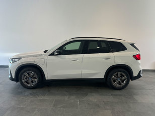 Fotos de BMW X1 xDrive30e color Blanco. Año 2023. 240KW(326CV). Híbrido Electro/Gasolina. En concesionario Autogal de Ourense