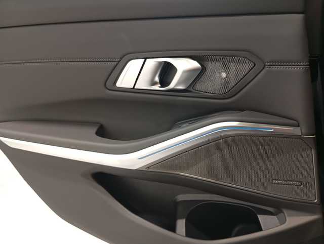 BMW M M3 Competition Touring color Negro. Año 2025. 390KW(530CV). Gasolina. En concesionario Motor Munich - Terrassa - VO de Barcelona