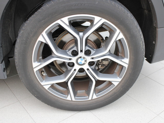 BMW X1 sDrive18d color Gris. Año 2020. 110KW(150CV). Diésel. En concesionario Augusta Aragon S.A. de Zaragoza