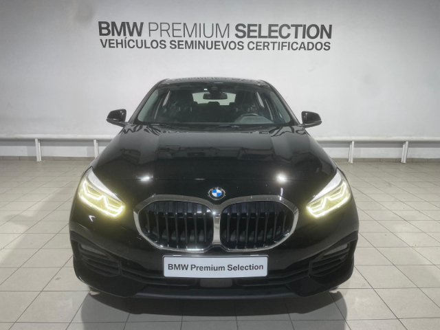 BMW Serie 1 116d color Negro. Año 2023. 85KW(116CV). Diésel. En concesionario Hispamovil Elche de Alicante