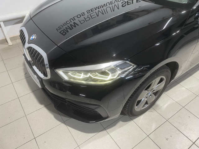 BMW Serie 1 116d color Negro. Año 2023. 85KW(116CV). Diésel. En concesionario Hispamovil Elche de Alicante