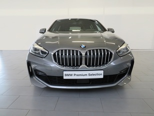 Fotos de BMW Serie 1 118d color Gris. Año 2023. 110KW(150CV). Diésel. En concesionario Lugauto S.A. de Lugo