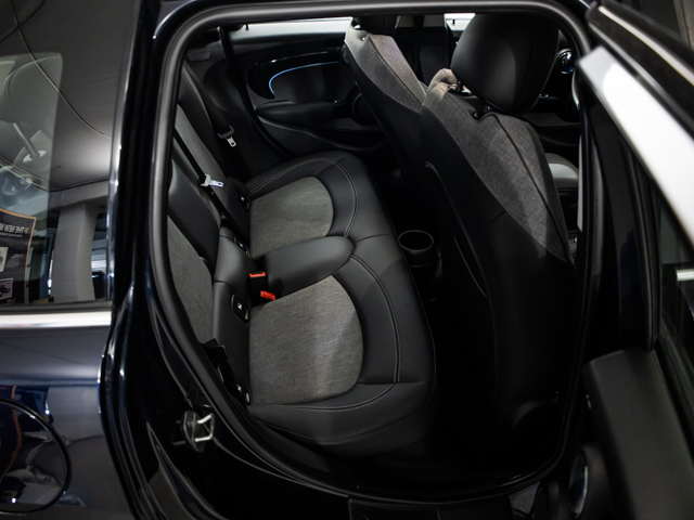 fotoG 8 del MINI MINI 5 Puertas Cooper 100 kW (136 CV) 136cv Gasolina del 2022 en Valladolid
