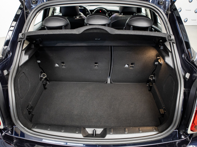 fotoG 22 del MINI MINI 5 Puertas Cooper 100 kW (136 CV) 136cv Gasolina del 2022 en Valladolid