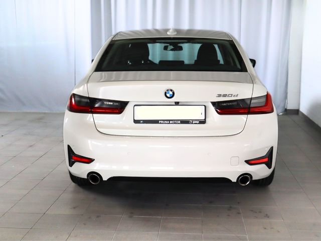 BMW Serie 3 320d color Blanco. Año 2020. 140KW(190CV). Diésel. En concesionario Pruna Motor de Barcelona