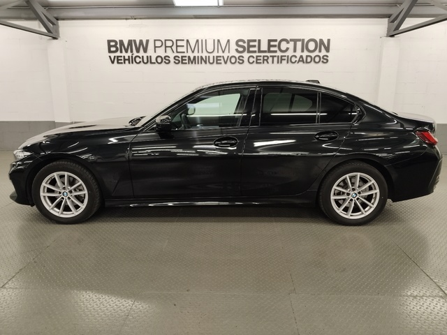 BMW Serie 3 320d color Negro. Año 2024. 140KW(190CV). Diésel. En concesionario Autoberón de La Rioja