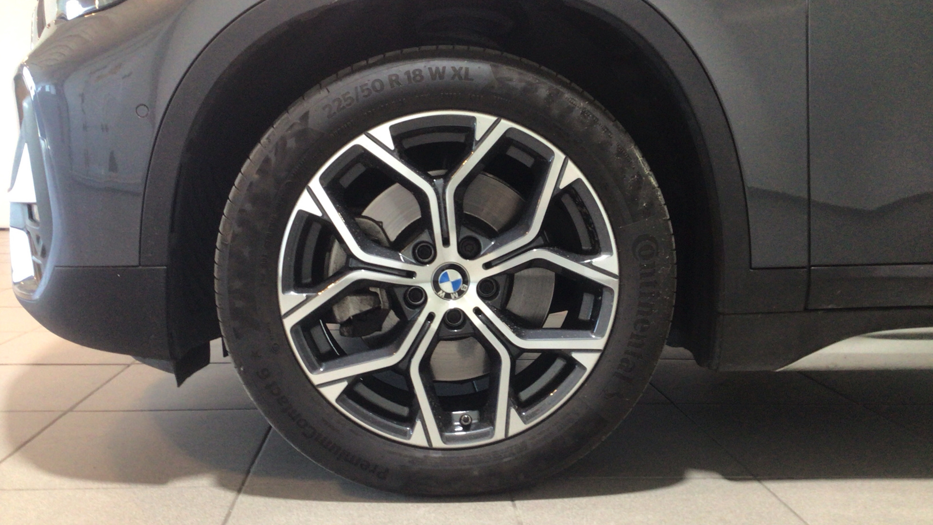 BMW X1 xDrive25e color Gris. Año 2021. 162KW(220CV). Híbrido Electro/Gasolina. En concesionario BYmyCAR Madrid - Alcalá de Madrid