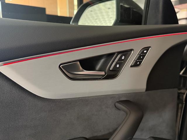 Imagen Audi Q8 TFSIe