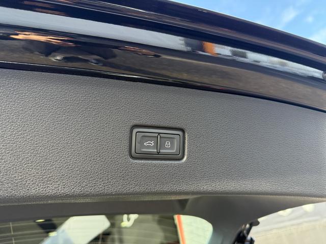 Imagen Audi Q8 TFSIe