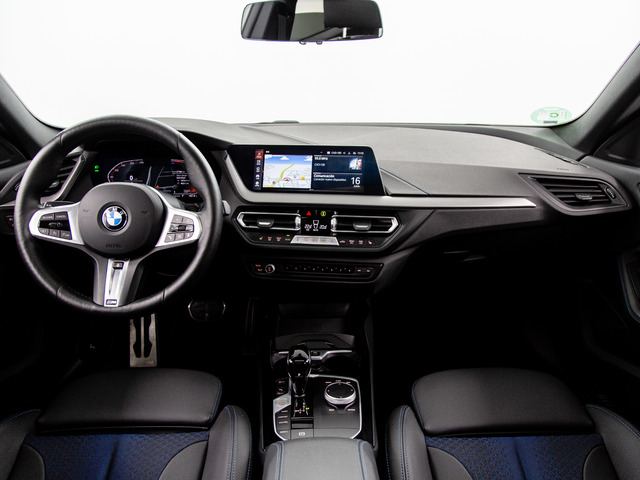 BMW Serie 2 220d Gran Coupe color Blanco. Año 2024. 140KW(190CV). Diésel. En concesionario Movil Begar Petrer de Alicante