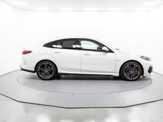 BMW Serie 2 220d Gran Coupe color Blanco. Año 2024. 140KW(190CV). Diésel. En concesionario Movil Begar Petrer de Alicante