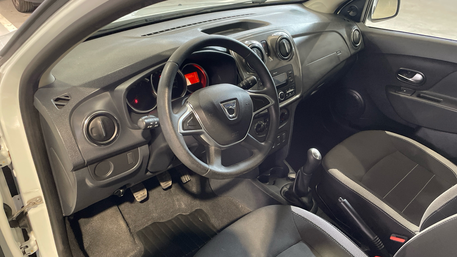 Dacia Sandero dCi 95 - 8