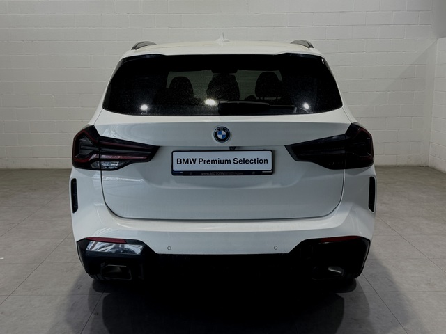 BMW X3 xDrive30e color Blanco. Año 2022. 215KW(292CV). Híbrido Electro/Gasolina. En concesionario Motor Munich - Terrassa - VO de Barcelona