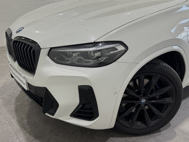 BMW X3 xDrive30e color Blanco. Año 2022. 215KW(292CV). Híbrido Electro/Gasolina. En concesionario Motor Munich - Terrassa - VO de Barcelona