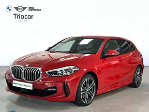 Fotos de BMW Serie 1 118i color Rojo. Año 2021. 103KW(140CV). Gasolina. En concesionario Triocar Gijón (Bmw y Mini) de Asturias