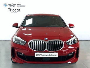 Fotos de BMW Serie 1 118i color Rojo. Año 2021. 103KW(140CV). Gasolina. En concesionario Triocar Gijón (Bmw y Mini) de Asturias