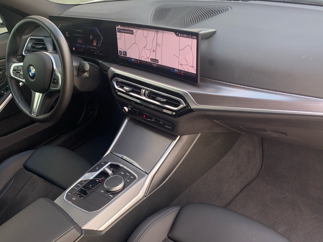 BMW Serie 3 320d color Blanco. Año 2024. 140KW(190CV). Diésel. En concesionario Celtamotor Pontevedra de Pontevedra