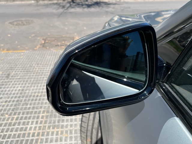BMW iX2 xDrive30 color Gris. Año 2025. 230KW(313CV). Eléctrico. En concesionario Murcia Premium S.L. AV DEL ROCIO de Murcia
