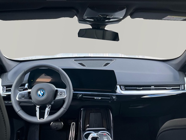 BMW iX1 xDrive30 color Blanco. Año 2025. 230KW(313CV). Eléctrico. En concesionario Murcia Premium S.L. AV DEL ROCIO de Murcia