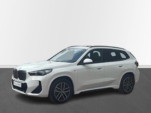Fotos de BMW iX1 xDrive30 color Blanco. Año 2025. 230KW(313CV). Eléctrico. En concesionario Murcia Premium S.L. AV DEL ROCIO de Murcia