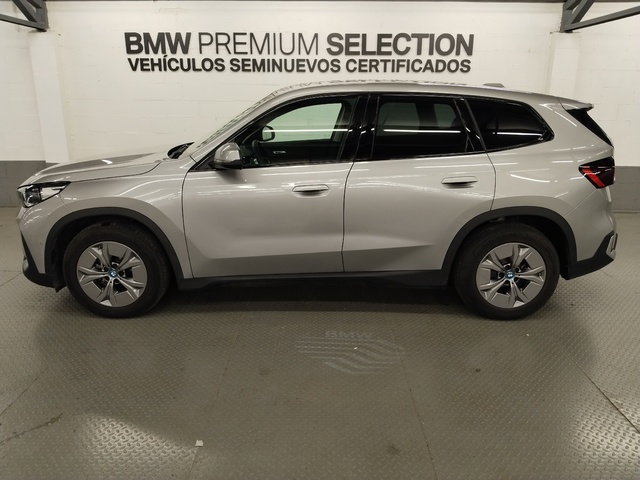 BMW iX1 eDrive20 color Gris Plata. Año 2025. 150KW(204CV). Eléctrico. En concesionario Autoberón de La Rioja