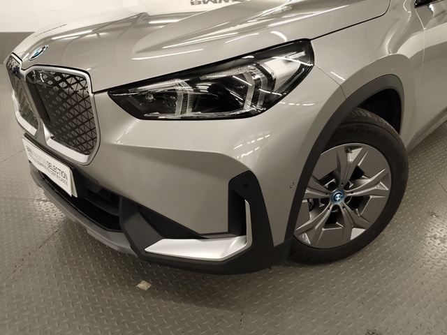 BMW iX1 eDrive20 color Gris Plata. Año 2025. 150KW(204CV). Eléctrico. En concesionario Autoberón de La Rioja