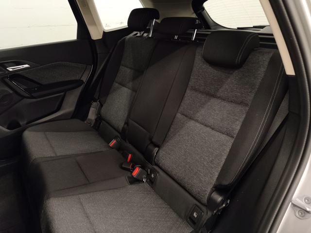 BMW iX1 eDrive20 color Gris Plata. Año 2025. 150KW(204CV). Eléctrico. En concesionario Autoberón de La Rioja