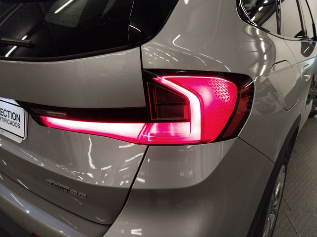 BMW iX1 eDrive20 color Gris Plata. Año 2025. 150KW(204CV). Eléctrico. En concesionario Autoberón de La Rioja