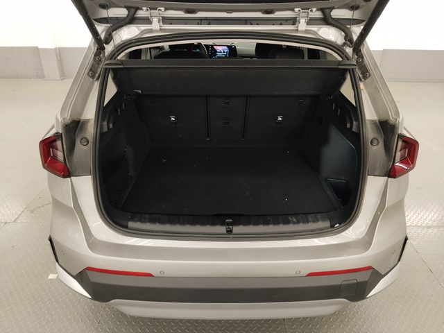 BMW iX1 eDrive20 color Gris Plata. Año 2025. 150KW(204CV). Eléctrico. En concesionario Autoberón de La Rioja