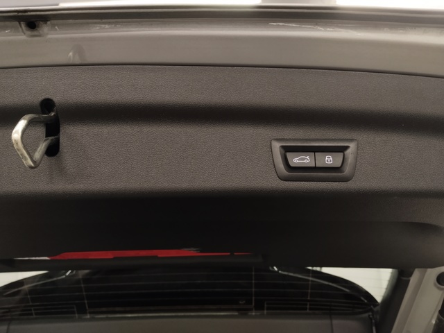 BMW iX1 eDrive20 color Gris Plata. Año 2025. 150KW(204CV). Eléctrico. En concesionario Autoberón de La Rioja