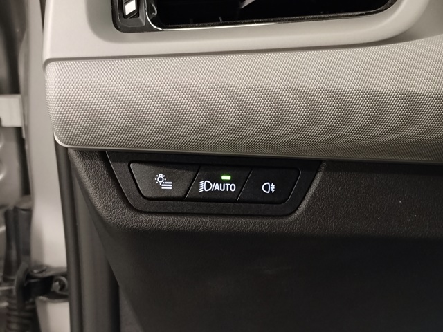 BMW iX1 eDrive20 color Gris Plata. Año 2025. 150KW(204CV). Eléctrico. En concesionario Autoberón de La Rioja