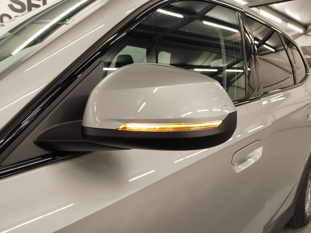 BMW iX1 eDrive20 color Gris Plata. Año 2025. 150KW(204CV). Eléctrico. En concesionario Autoberón de La Rioja