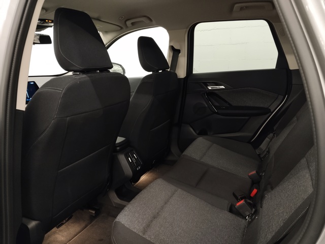 BMW iX1 eDrive20 color Gris Plata. Año 2025. 150KW(204CV). Eléctrico. En concesionario Autoberón de La Rioja