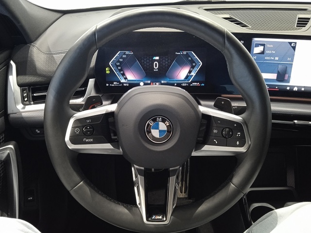 BMW X2 sDrive18d color Negro. Año 2024. 110KW(150CV). Diésel. En concesionario ALBAMOCION CIUDAD REAL  de Ciudad Real