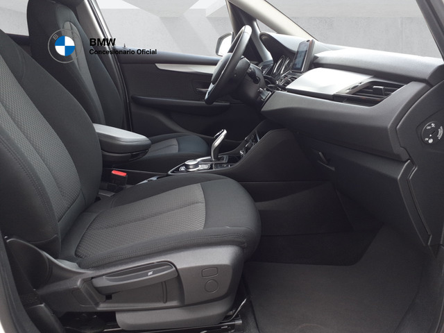 BMW Serie 2 218d Active Tourer color Blanco. Año 2021. 110KW(150CV). Diésel. En concesionario BMW Arlanza Motor Palencia de Palencia