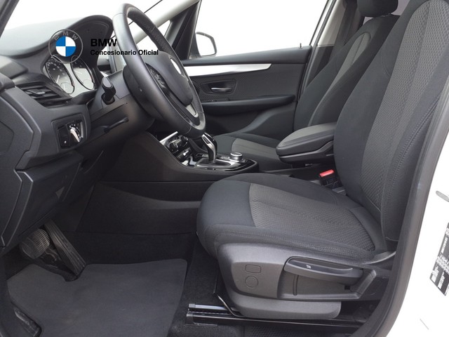 BMW Serie 2 218d Active Tourer color Blanco. Año 2021. 110KW(150CV). Diésel. En concesionario BMW Arlanza Motor Palencia de Palencia