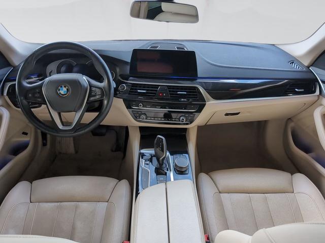 BMW Serie 5 520d color Negro. Año 2019. 140KW(190CV). Diésel. En concesionario Automotor Premium Marbella - Málaga de Málaga