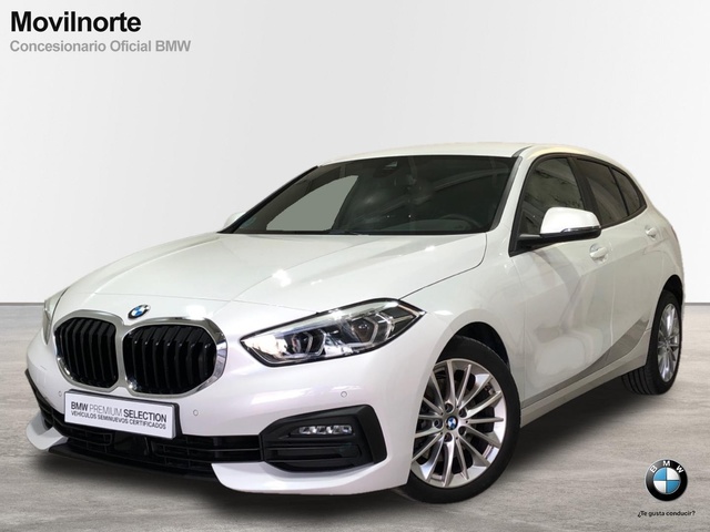 BMW Serie 1 118d color Blanco. Año 2021. 110KW(150CV). Diésel. En concesionario Movilnorte El Carralero de Madrid