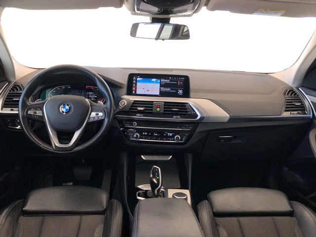 BMW X4 xDrive20d color Gris Plata. Año 2020. 140KW(190CV). Diésel. En concesionario Vehinter Getafe de Madrid