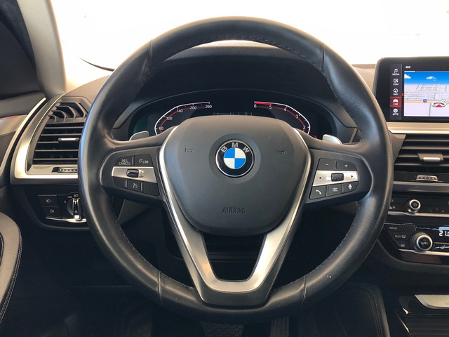 BMW X4 xDrive20d color Gris Plata. Año 2020. 140KW(190CV). Diésel. En concesionario Vehinter Getafe de Madrid
