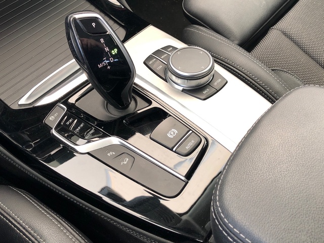 BMW X4 xDrive20d color Gris Plata. Año 2020. 140KW(190CV). Diésel. En concesionario Vehinter Getafe de Madrid