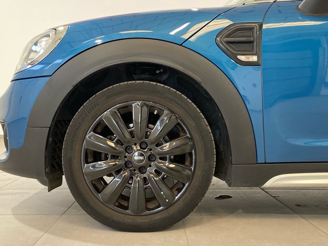 fotoG 15 del MINI MINI Countryman Cooper 100 kW (136 CV) 136cv Gasolina del 2019 en Burgos
