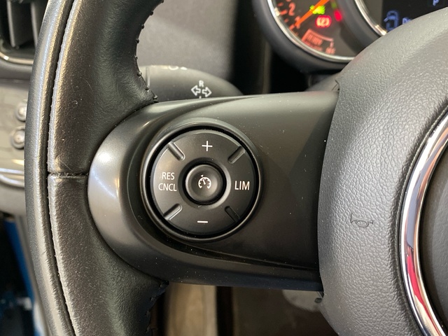 fotoG 30 del MINI MINI Countryman Cooper 100 kW (136 CV) 136cv Gasolina del 2019 en Burgos