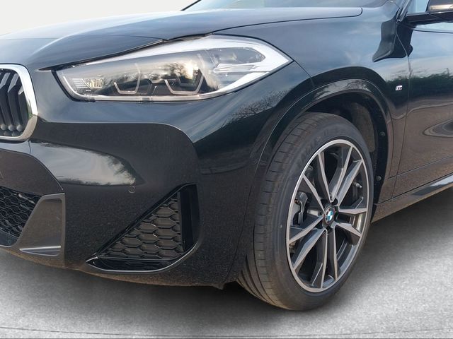 BMW X2 sDrive16d color Negro. Año 2024. 85KW(116CV). Diésel. En concesionario San Rafael Motor, S.L. de Córdoba
