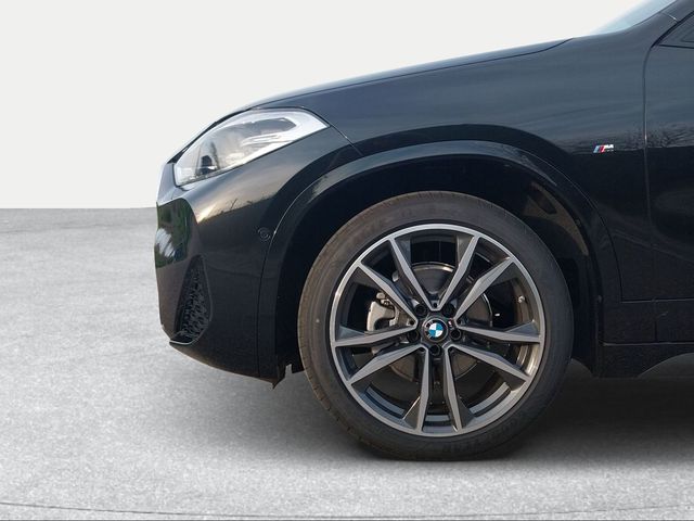 BMW X2 sDrive16d color Negro. Año 2024. 85KW(116CV). Diésel. En concesionario San Rafael Motor, S.L. de Córdoba