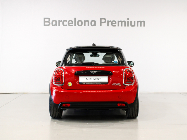 fotoG 4 del MINI MINI 3 Puertas Cooper SE 135 kW (184 CV) 184cv Eléctrico del 2023 en Barcelona