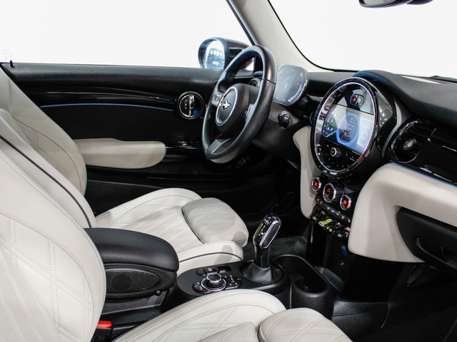fotoG 7 del MINI MINI 3 Puertas Cooper SE 135 kW (184 CV) 184cv Eléctrico del 2023 en Barcelona
